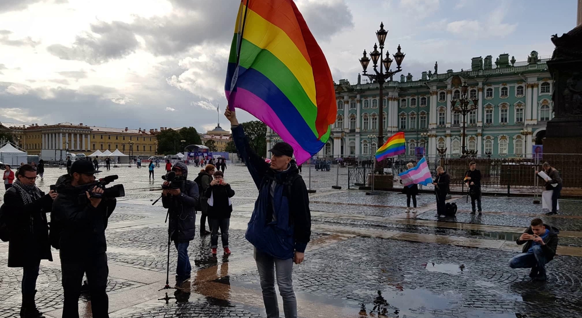 Salt: главное здесь, остальное по вкусу - В Петербурге госпитализировали троих участников акции за права ЛГБТ