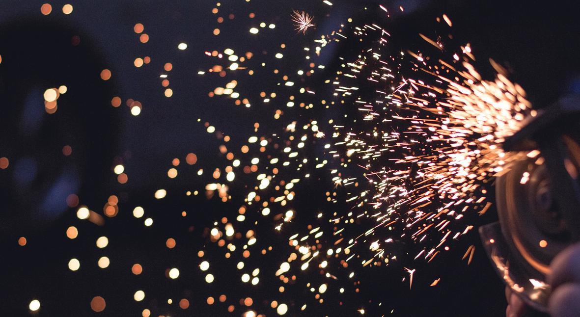 Salt: главное здесь, остальное по вкусу - Битва банальностей: как самые расхожие подарки подменяют искренность формальностью