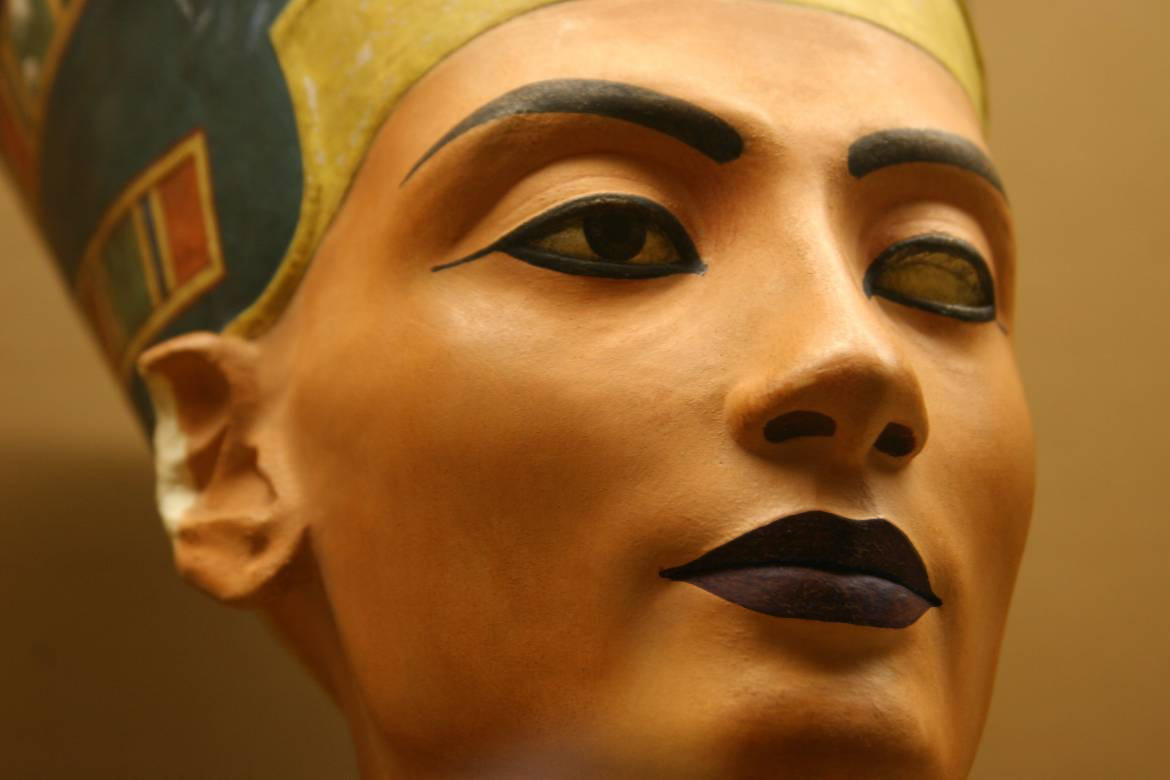 Salt: главное здесь, остальное по вкусу - Скульптурный портрет египетской царицы Нефертити