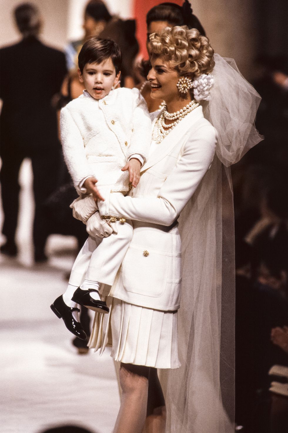 Salt: главное здесь, остальное по вкусу - Chanel Haute Couture, 1990