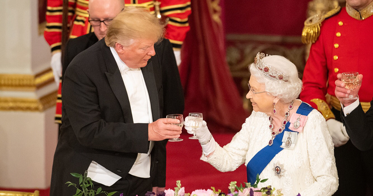 Salt: главное здесь, остальное по вкусу - Кейт Миддлтон, Елизавета II, Дональд Трамп на ужине в Букингемском дворце